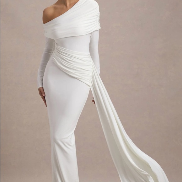 Elegant Off-Shoulder White Dress - Picture 1 of 3